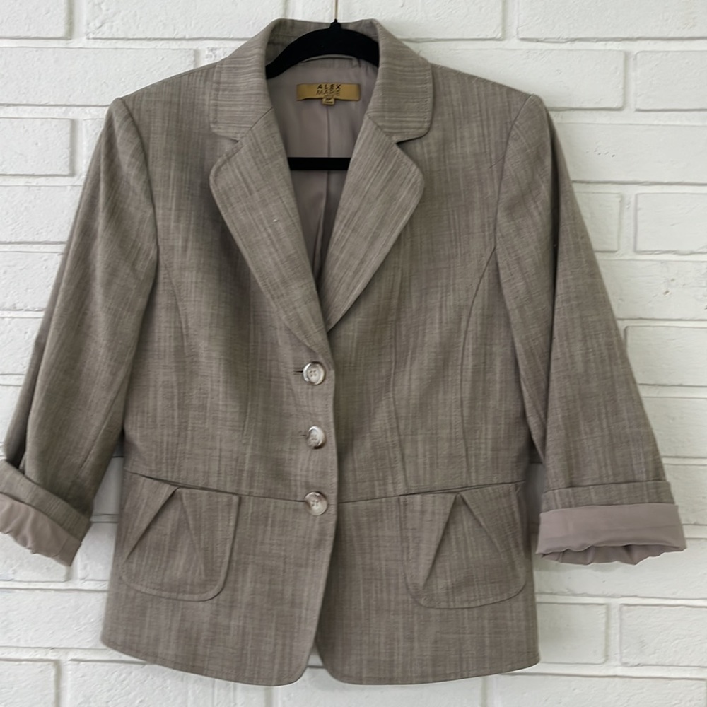 Alex Marie Button Front Blazer Tan/Beige Classic Professional Style Size 8P #407 - Picture 2 of 8